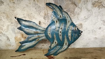 Vis blauw metaal