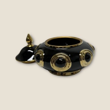 Zwarte pot met goud 3